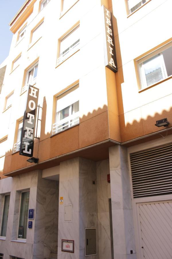 Hotel Iberia Plaza America Caceres Bagian luar foto