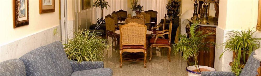 Hotel Iberia Plaza America Caceres Bagian luar foto